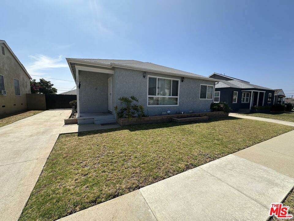 11513 St Andrews Place - Photo 1