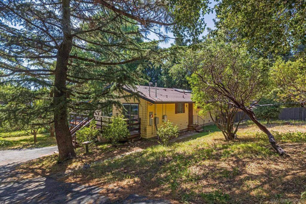 2816 Heliotrope Dr - Photo 1