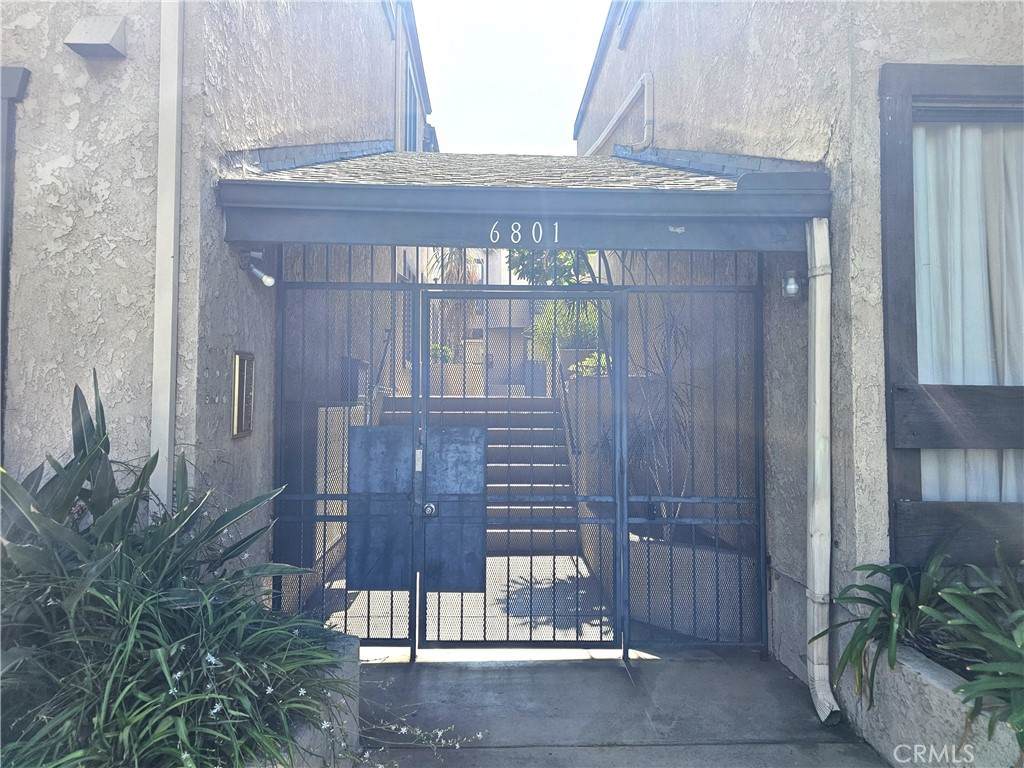 6801 Mammoth Avenue - Photo 1