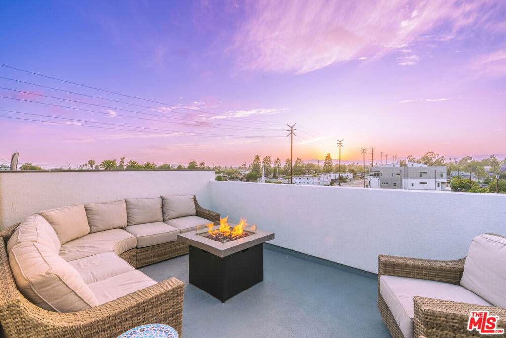 4912 Centinela Avenue - Photo 1