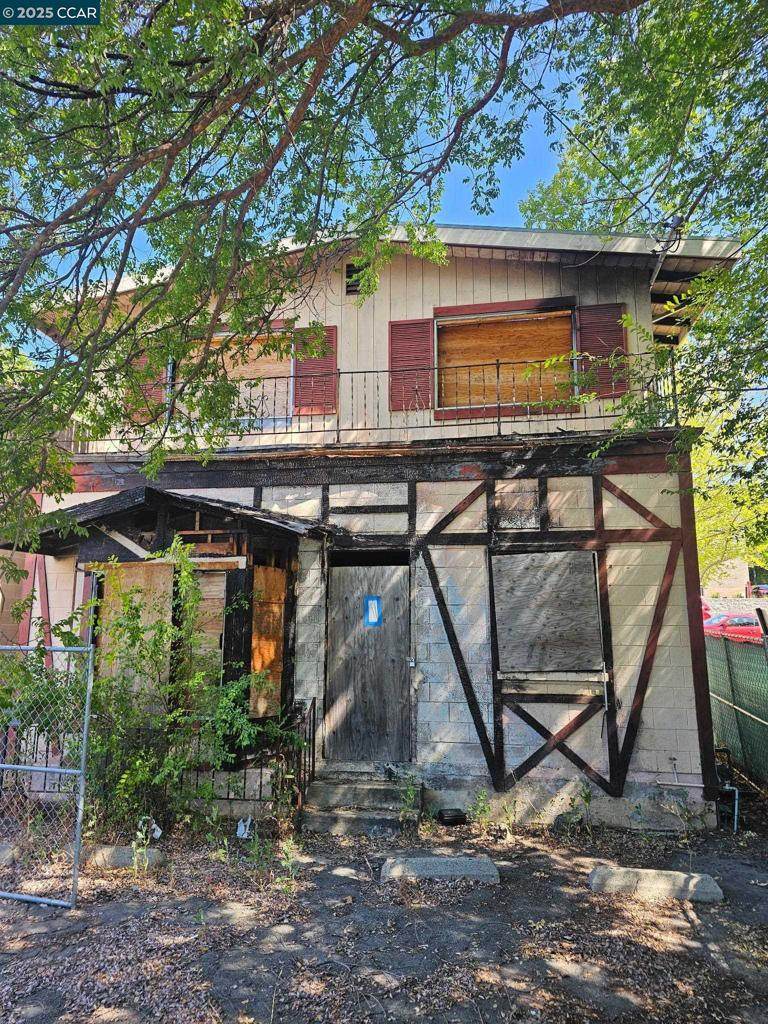3462 Golden Gate Way - Photo 1