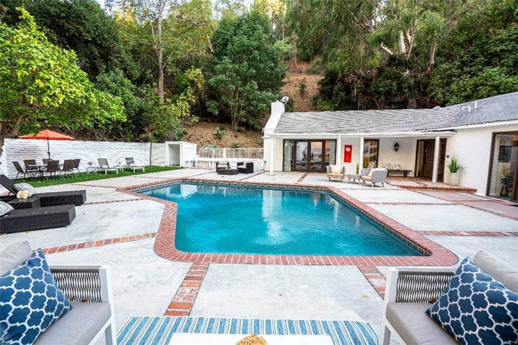 3183 Laurel Canyon Blvd - Photo 1