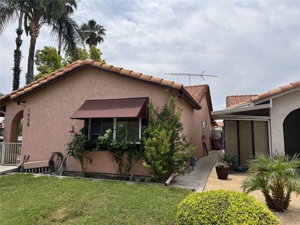 1058 Encanto Drive - Photo 1