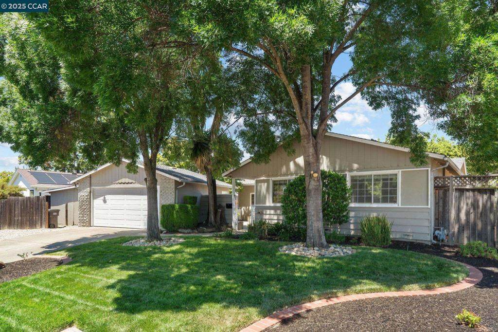 4285 Woodson Ct - Photo 1