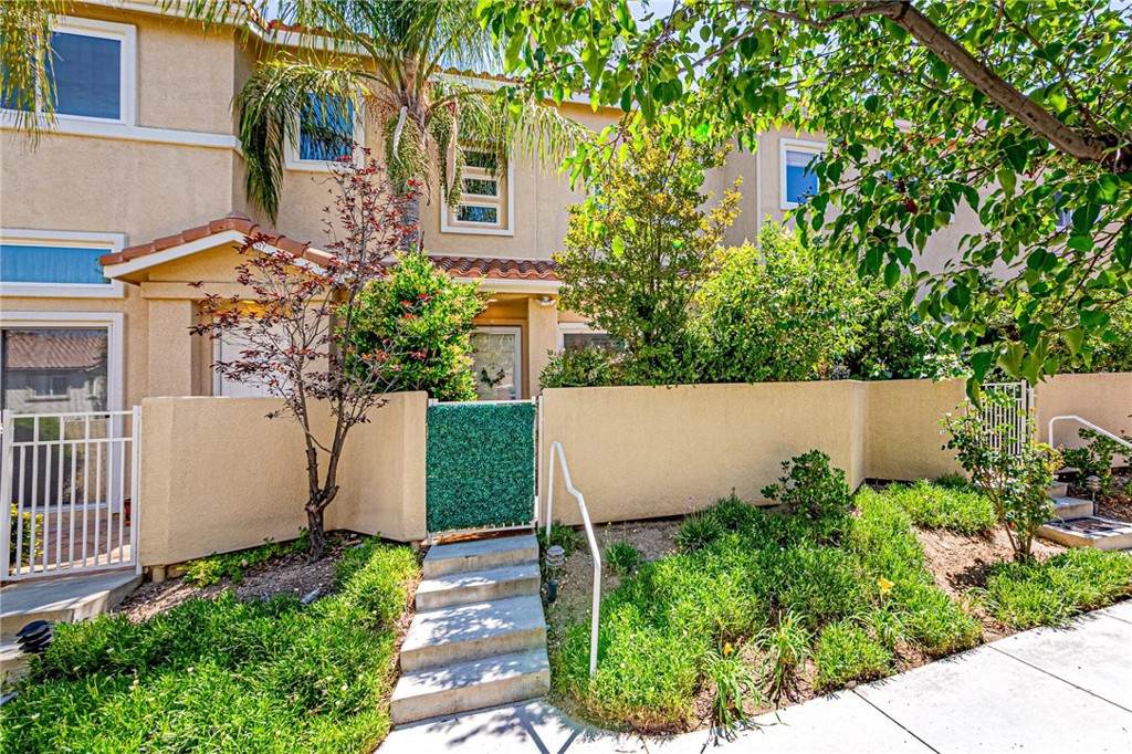 25748 Perlman Place - Photo 1
