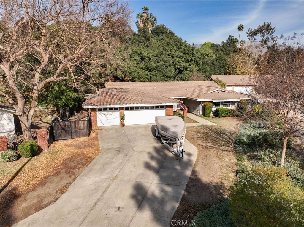 193 Arlington Drive - Photo 1