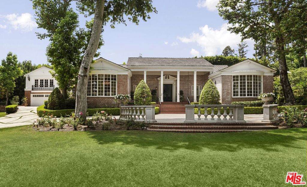 1001 Crescent Drive - Photo 1