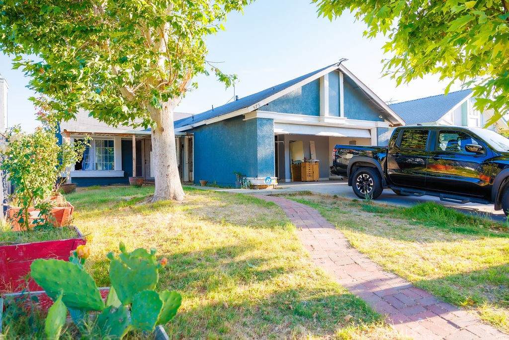 575 Prairie Way - Photo 1