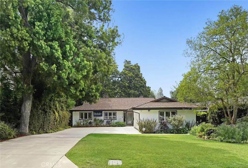 1414 Wilson Avenue - Photo 1