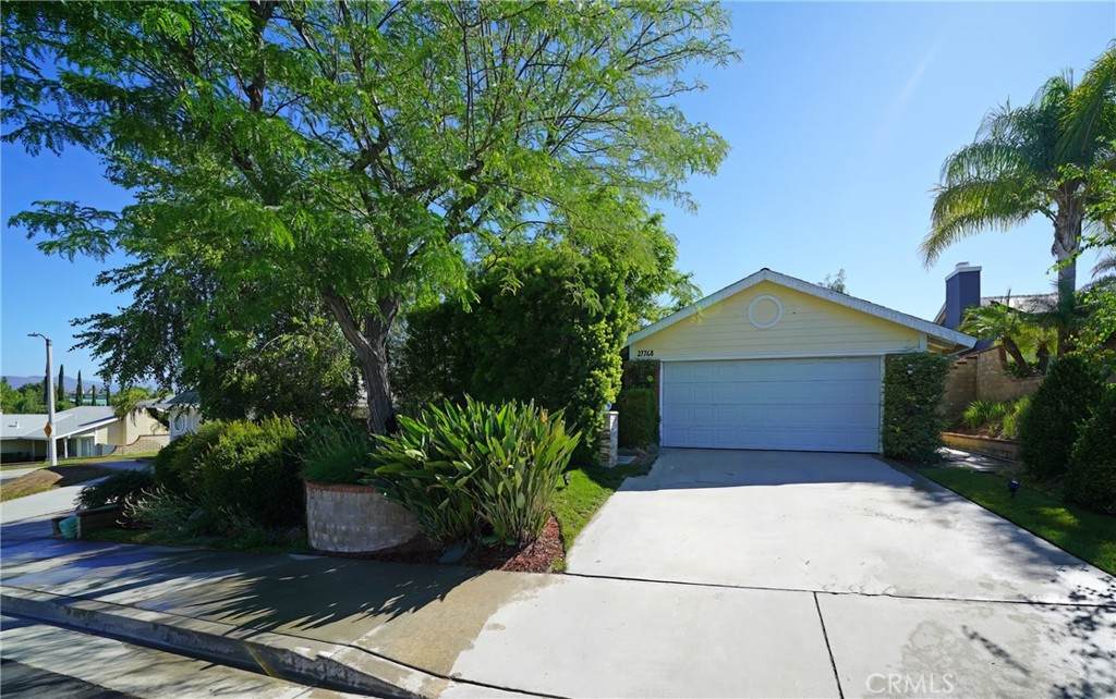 27768 Crookshank Drive - Photo 1