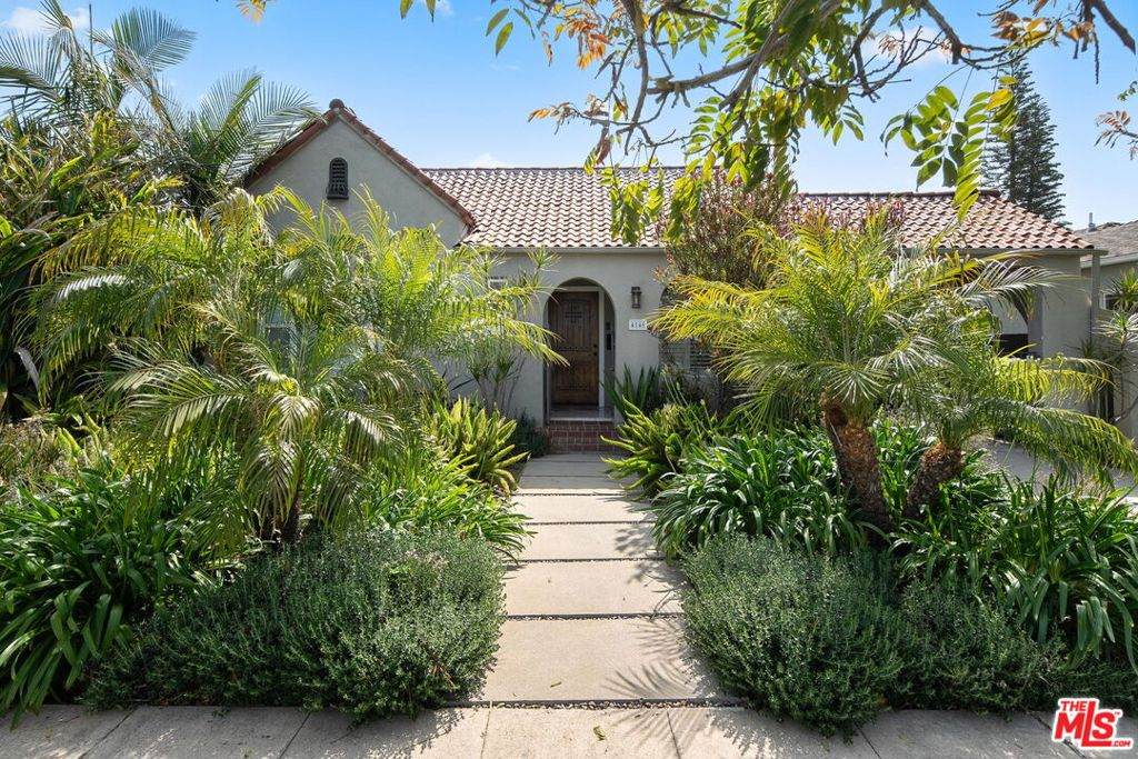 4146 Chase Avenue - Photo 1