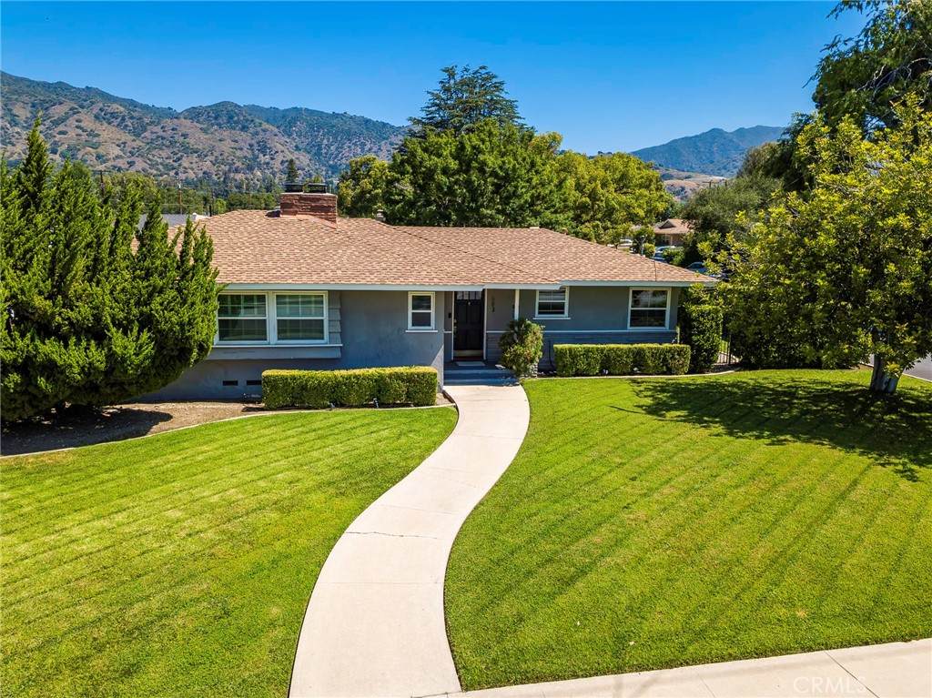 883 Leadora Avenue - Photo 1