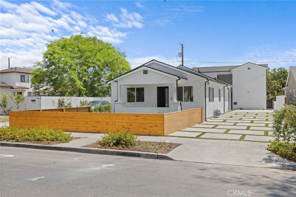 542 Keystone Street - Photo 1