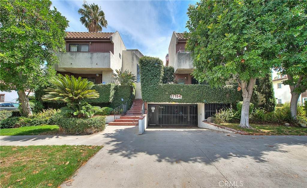 11154 Huston Street - Photo 1