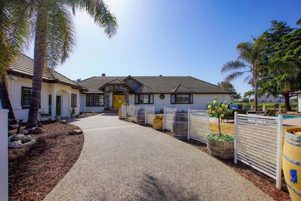160 Tevis Trail - Photo 1