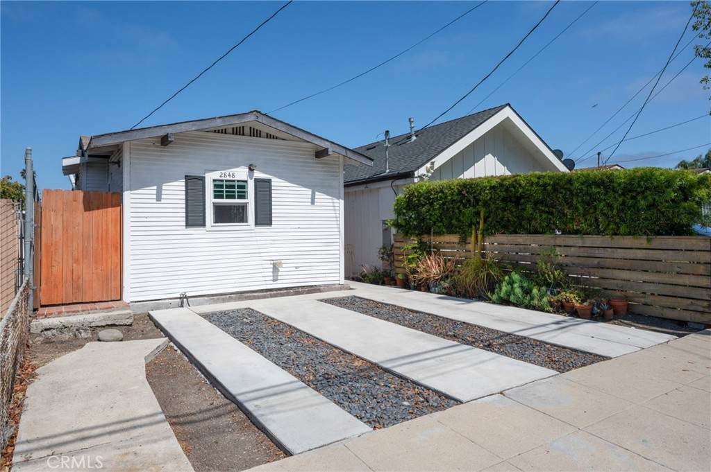 2848 Kerckhoff Avenue - Photo 1