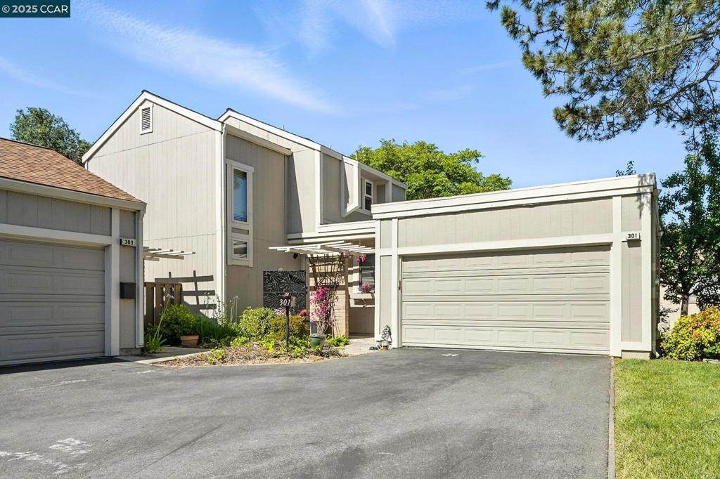 301 Parklane Plz - Photo 1