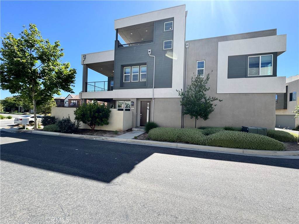 325 Sawbuck - Photo 1