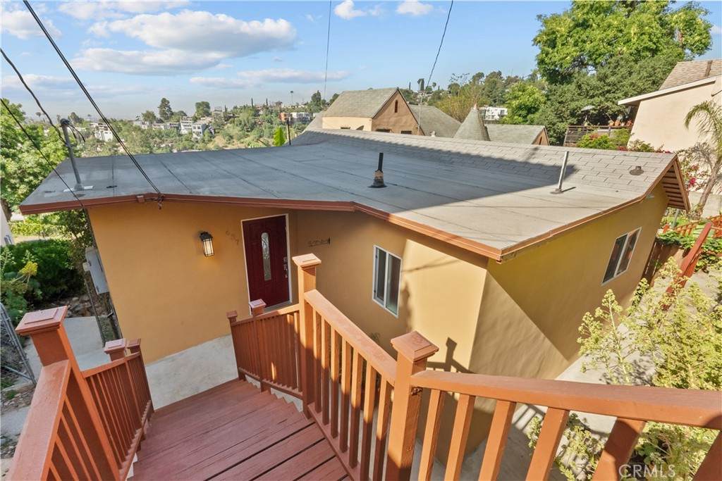 637 Sunnyhill Drive - Photo 1
