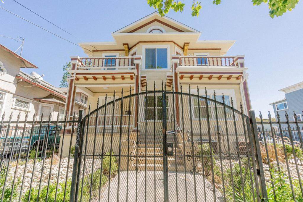 106 5th Street - Photo 1