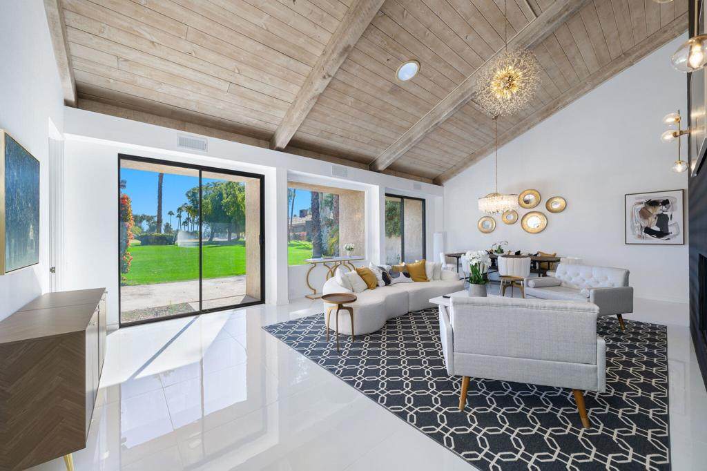 552 Desert W Drive - Photo 1