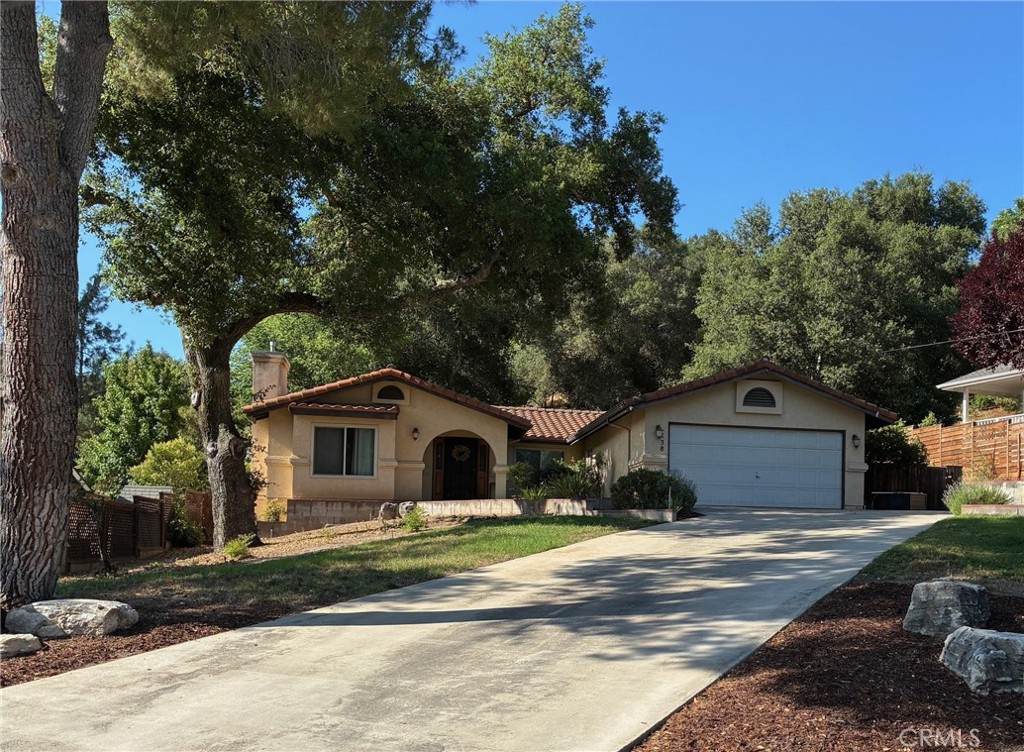 138 15th Street - Photo 1