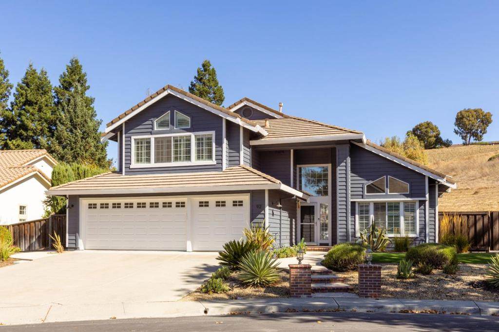 92 Hillview Drive - Photo 1