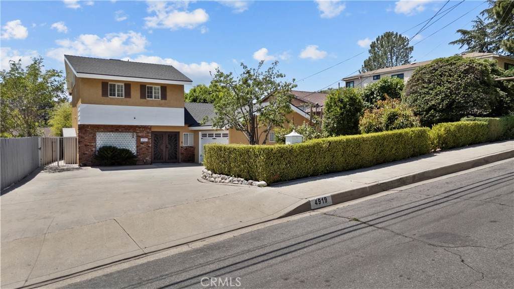 4919 Dunsmore Avenue - Photo 1