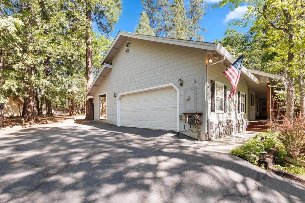 17256 Mount Elizabeth Drive - Photo 1