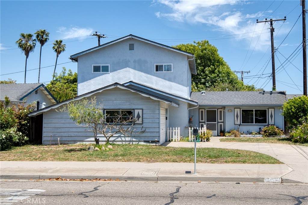 740 Walnut Lane - Photo 1