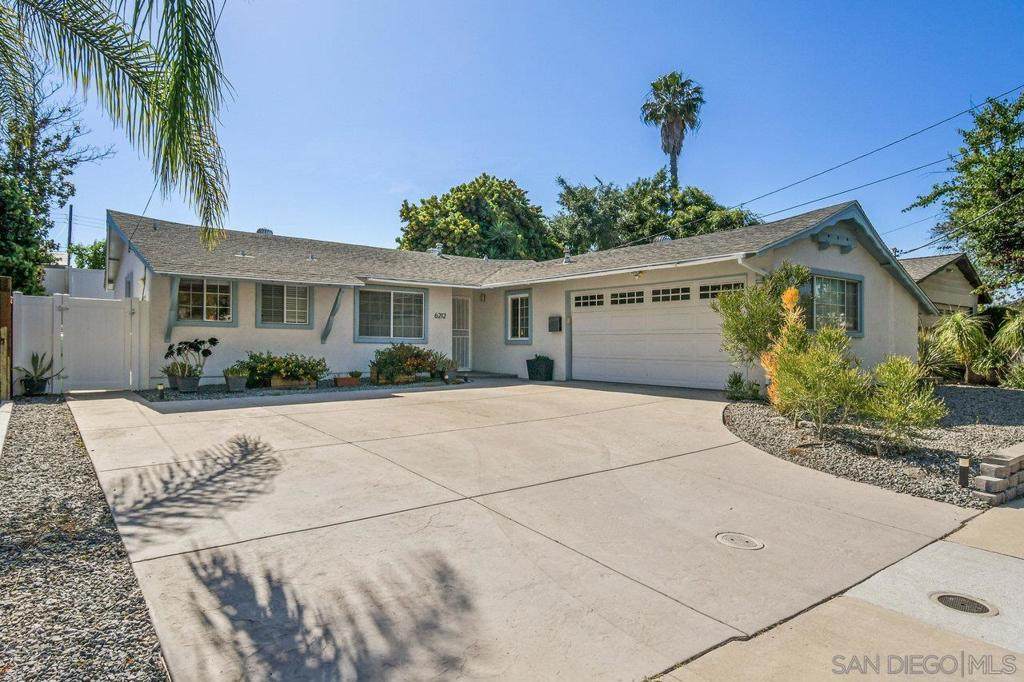 6212 Lake Ariana Ave - Photo 1