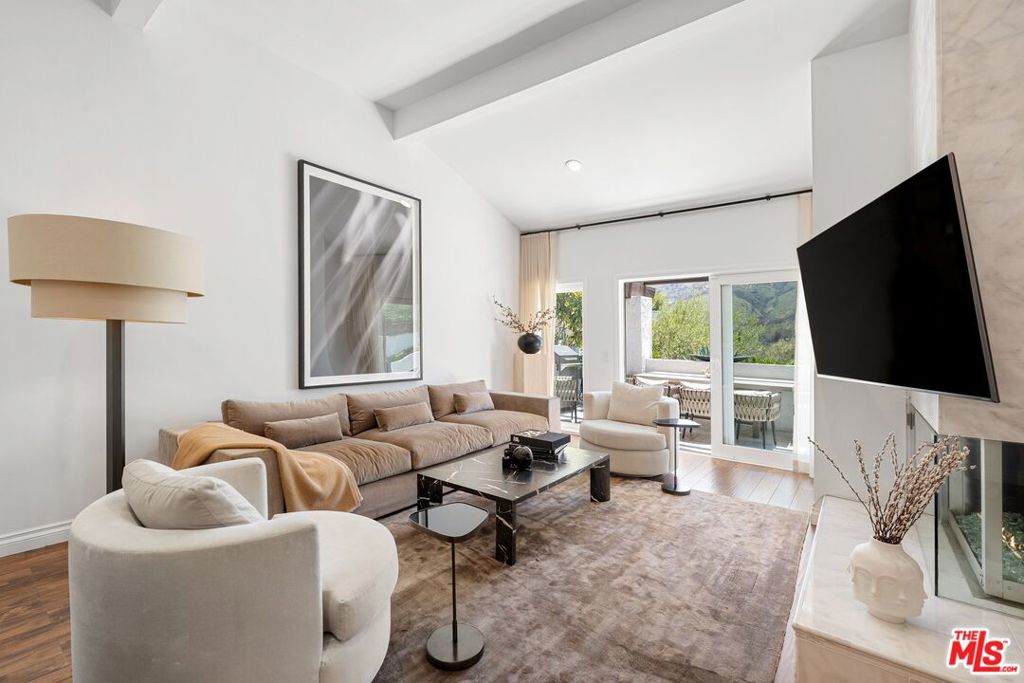 1529 Michael Lane - Photo 1