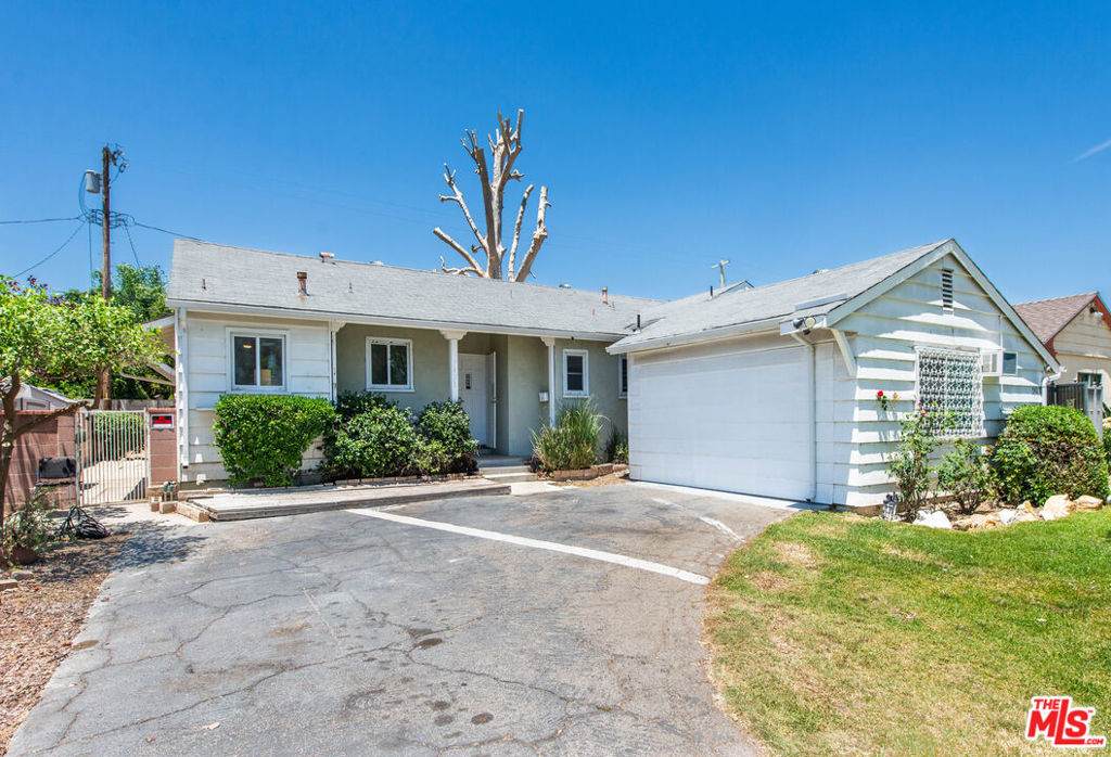 7421 Jumilla Avenue - Photo 1