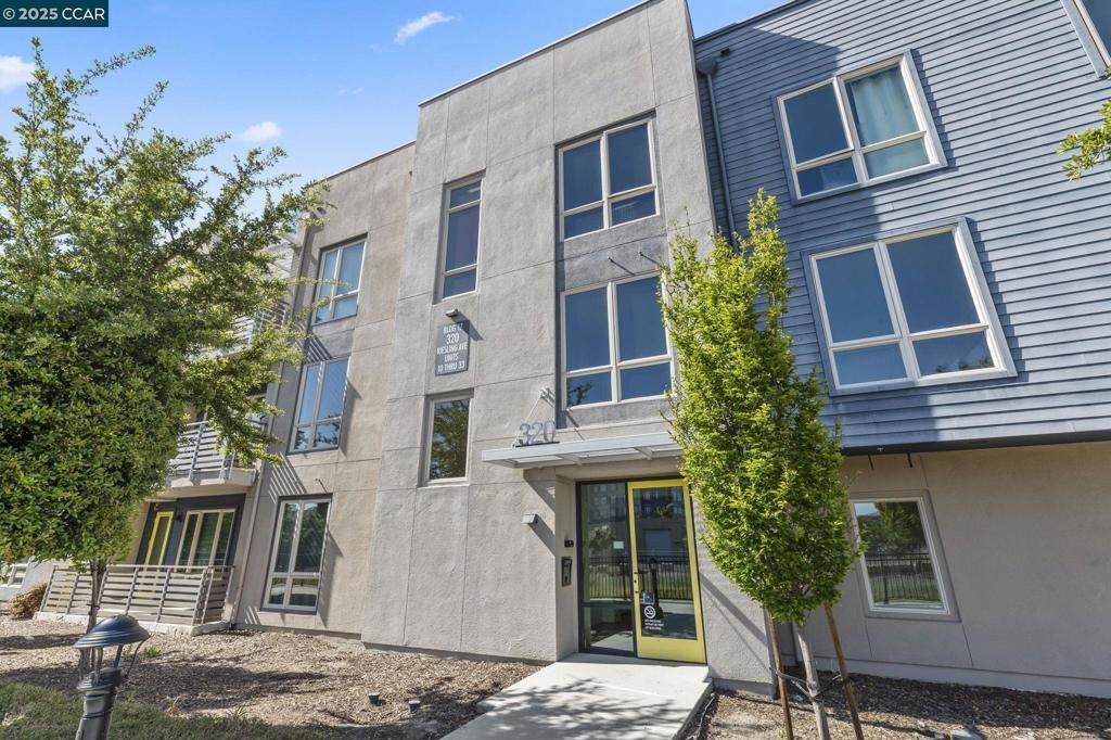 320 Riesling Ave - Photo 1