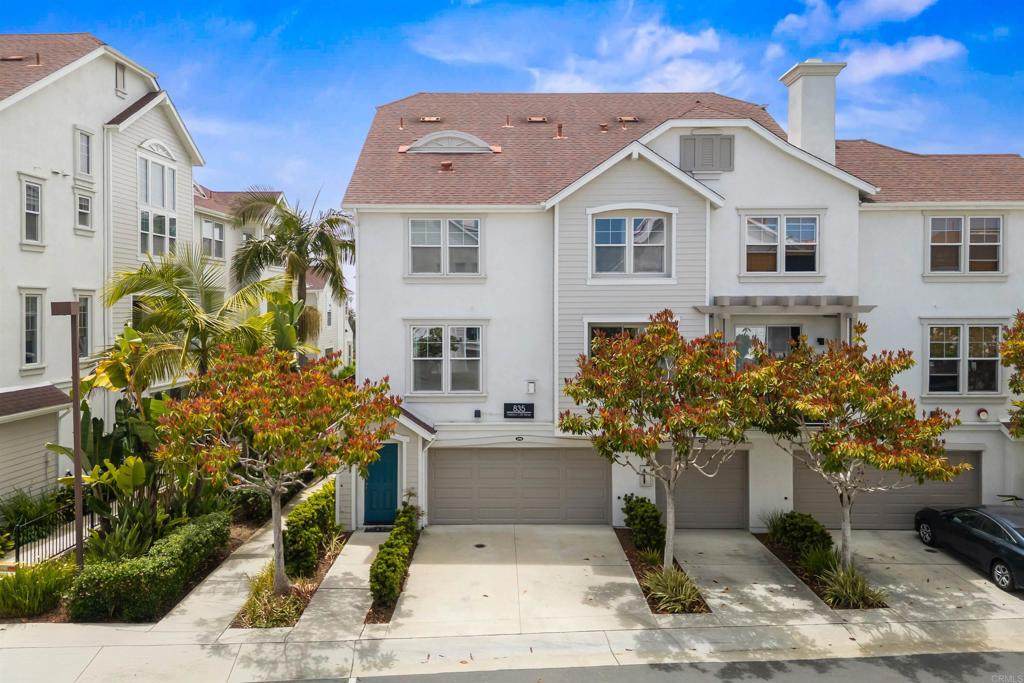 835 Harbor Cliff Way - Photo 1