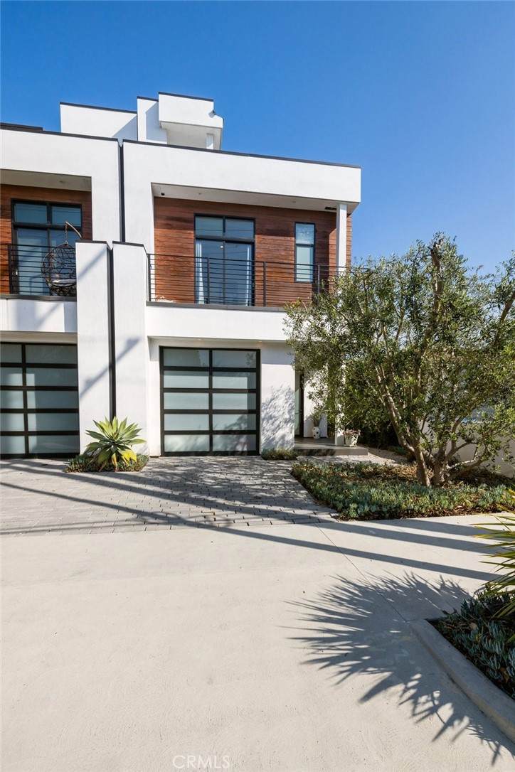 3660 Beethoven Street - Photo 1