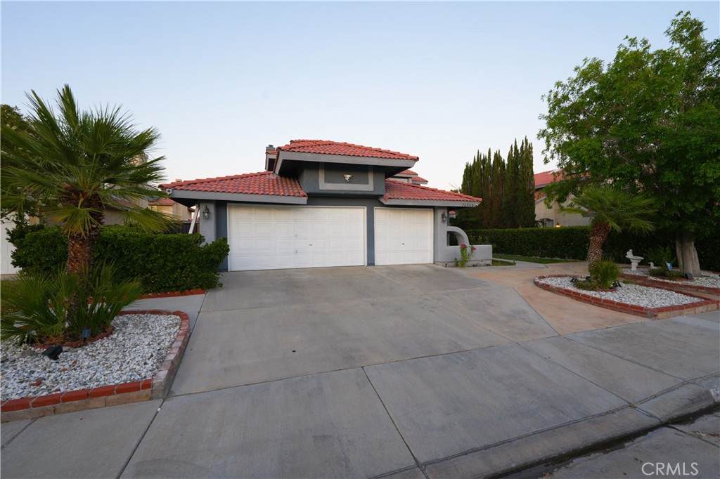 37908 52nd Street - Photo 1