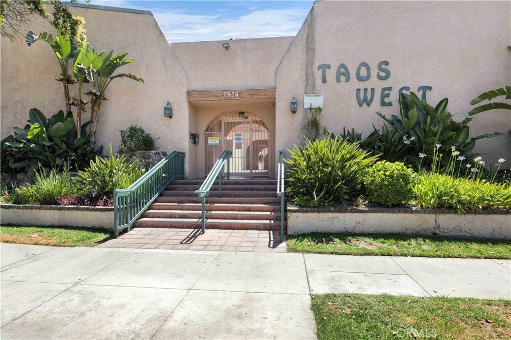 7924 Woodman Avenue - Photo 1