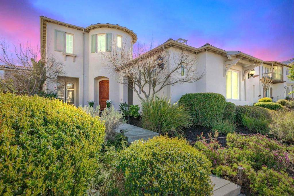 2645 Muirfield Way - Photo 1