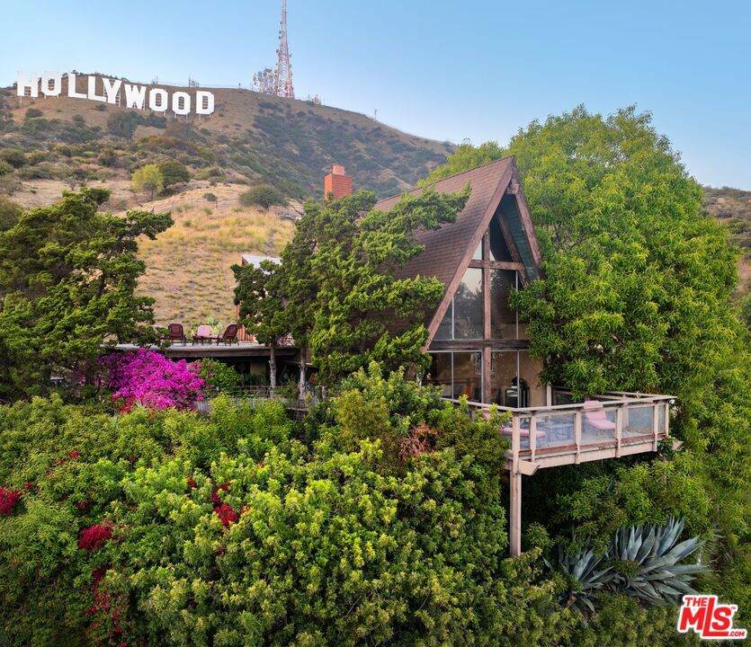 6105 Mulholland Highway - Photo 1