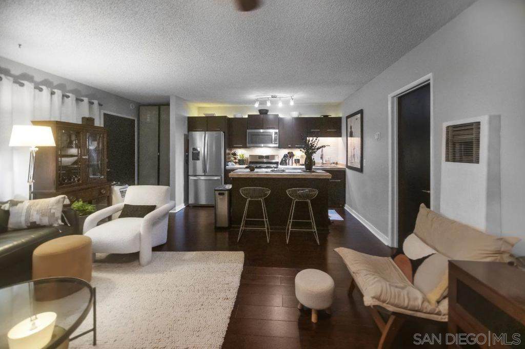 720 Lewis Street - Photo 1