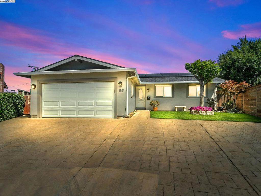 1651 Estates Ct - Photo 1