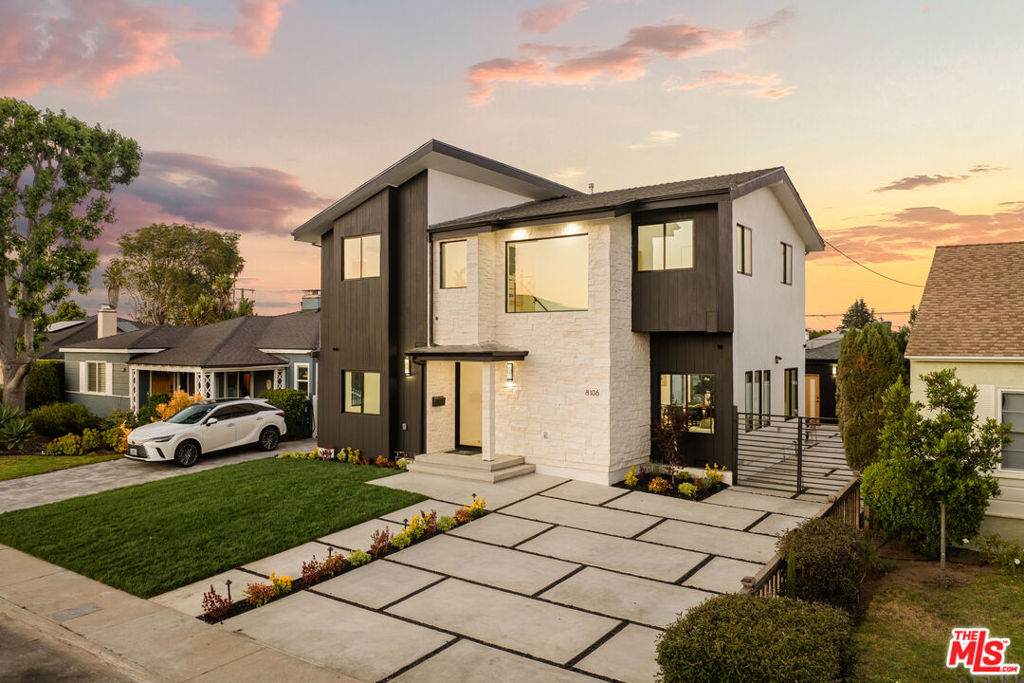 8106 Bleriot Avenue - Photo 1