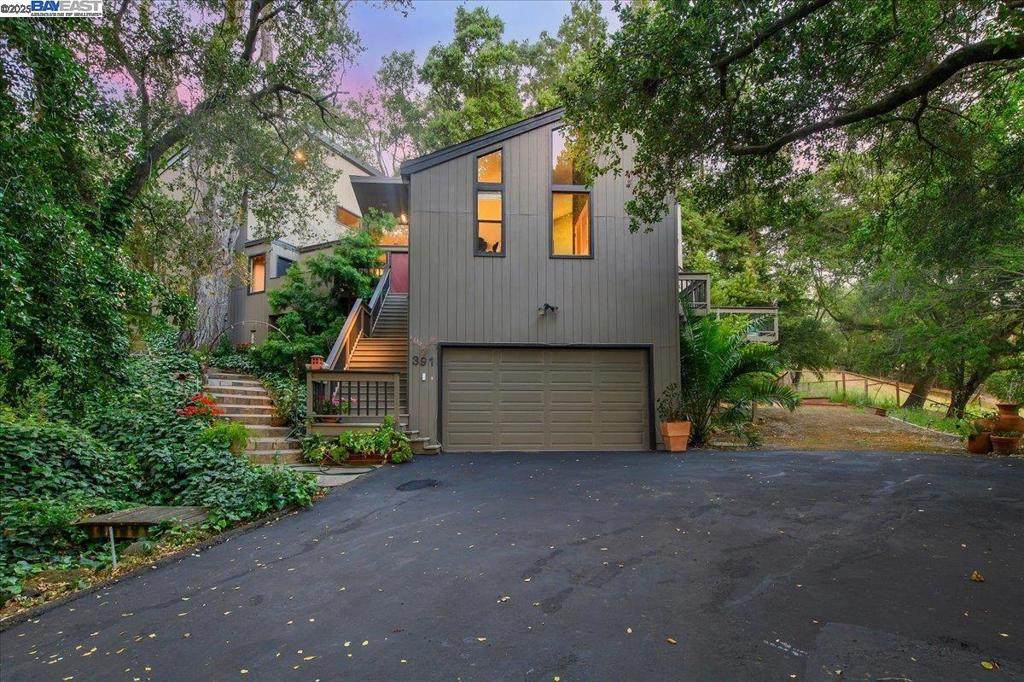 391 Oak Ln - Photo 1