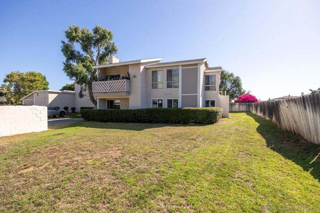 2566 White Oak Place - Photo 1