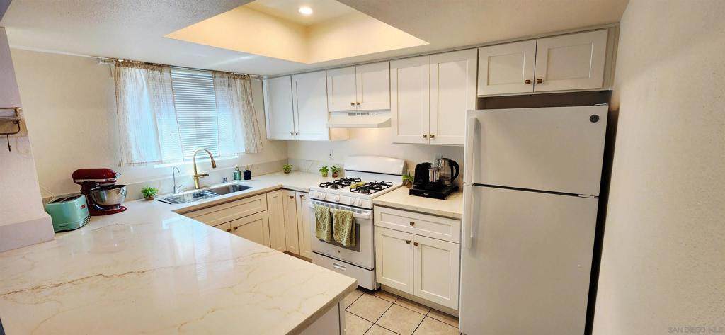 368 Vance St - Photo 1