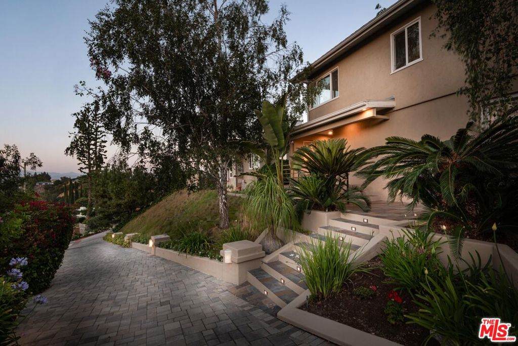 15946 Tobin Way - Photo 1