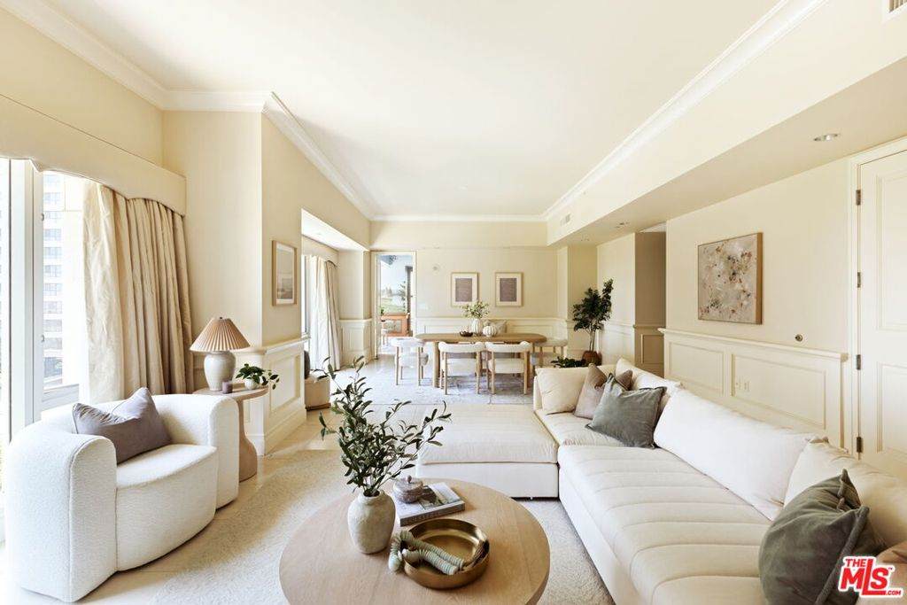 10727 Wilshire Boulevard - Photo 1