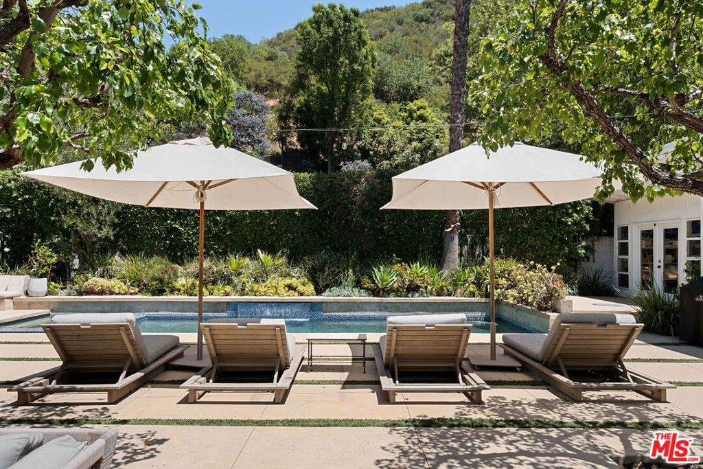 3366 Mandeville Canyon Road - Photo 1