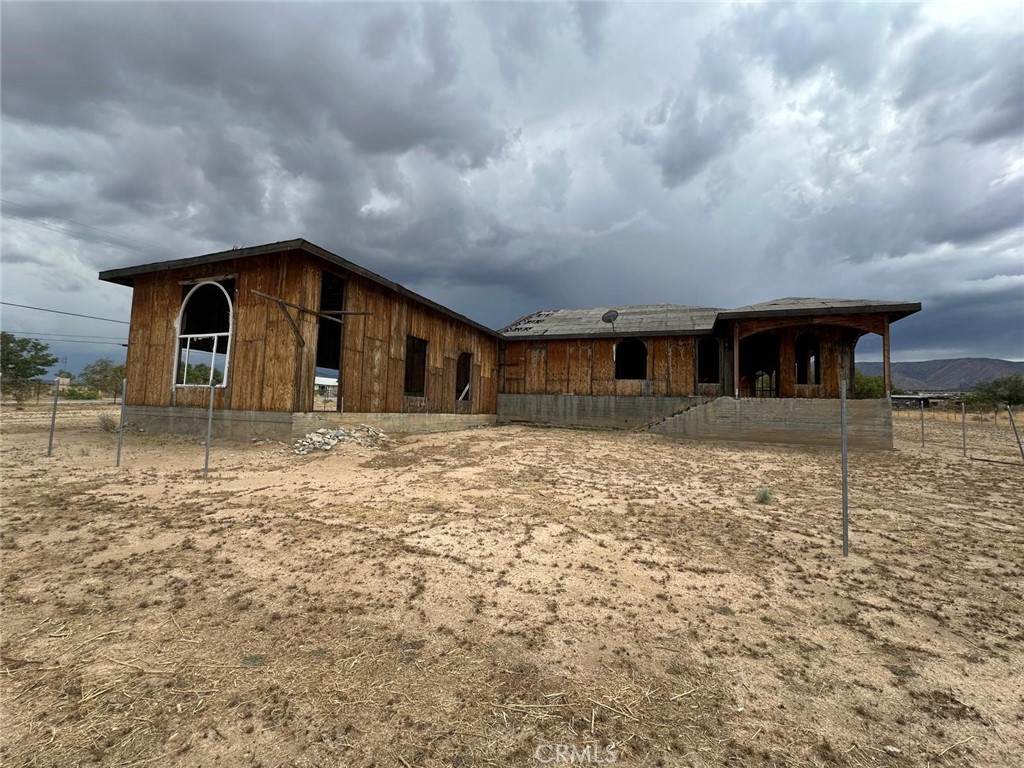 33553 Longview Road - Photo 1